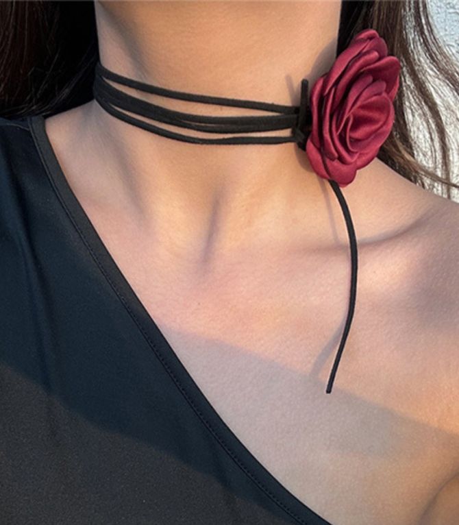 Red Rose Necklace